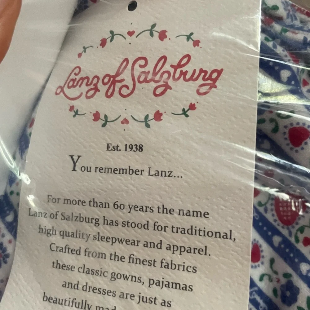 Lanz of Salzburg Nightgown - Picture 2 of 5